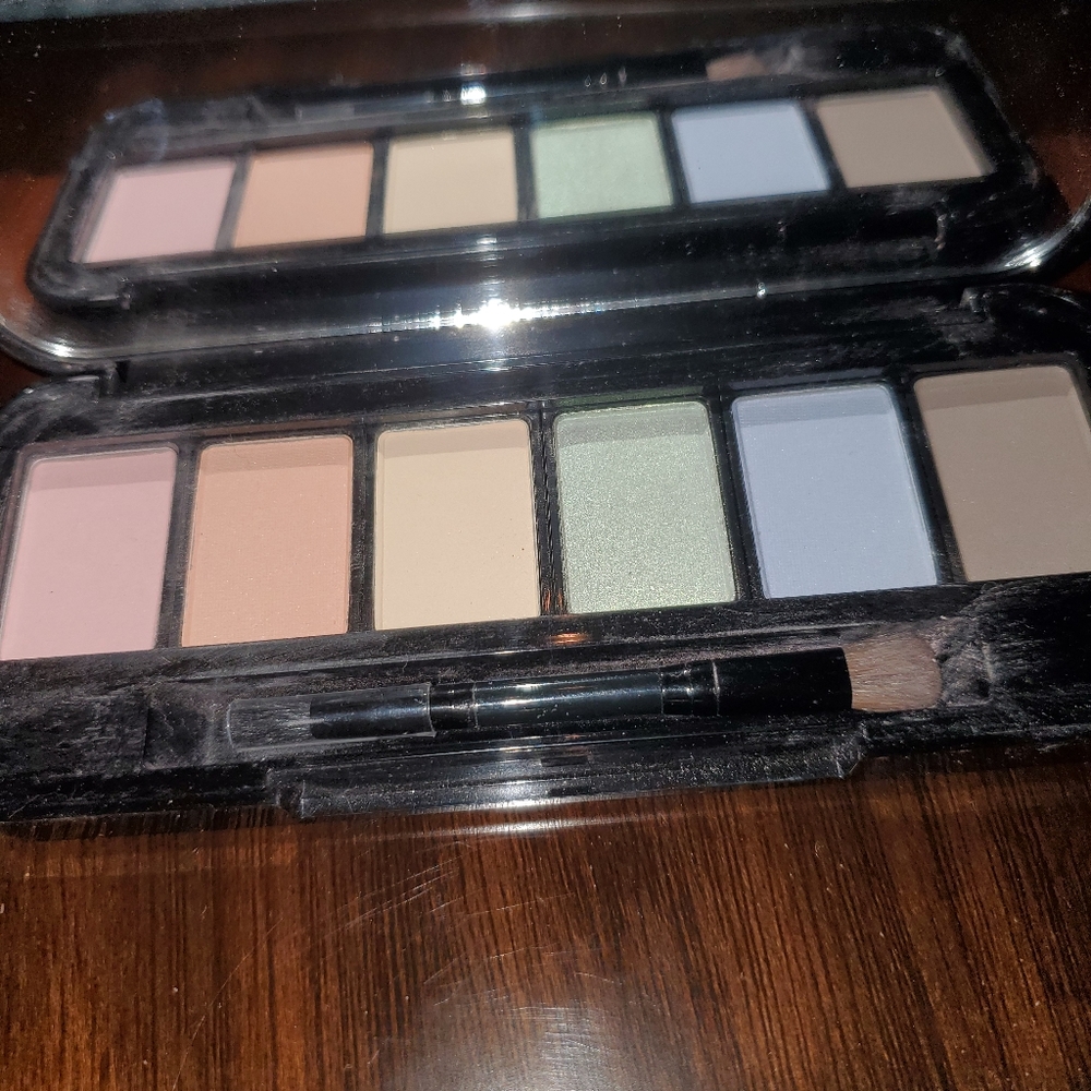 Buxom pastel pallet